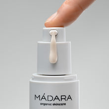 Load image into Gallery viewer, Madara Botanic Niacinamide Alternative 5-in-1 Serum