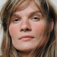 Load image into Gallery viewer, Madara Mineral Cheek Blusher