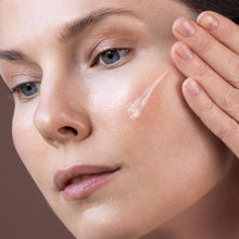 Load image into Gallery viewer, Madara SOS Hydra Intense Rose Jelly