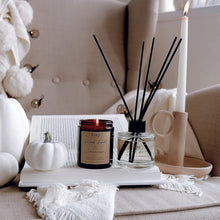 Load image into Gallery viewer, DOAP Beauty Spiced Apple & Cinnamon Candle