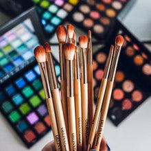 Load image into Gallery viewer, Gelina Cosmetics Professional 18 Piece Bamboo Make Up Brush Set