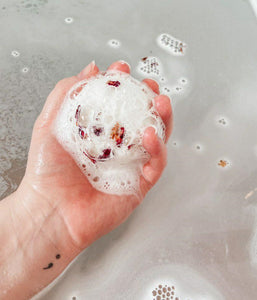 DOAP Beauty Rose Luxury Foaming Bath Bomb
